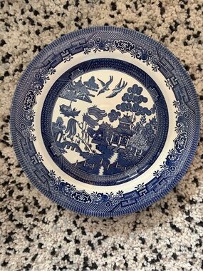 Vintage Churchill Blue Willow Dinner Plate 10.25” Made in England